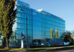 PLL LOT WARSAW