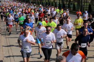 Run and support